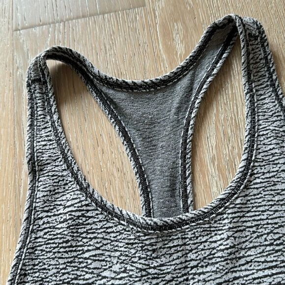 lululemon Long Distance Racerback Tank Pebble Jacquard Sz6 - Picture 5 of 11